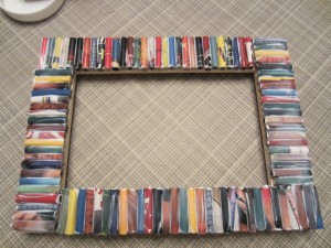 Recycled Magazine Frame 006