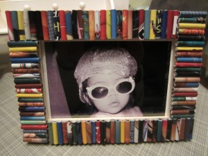 Recycled Magazine Frame 007