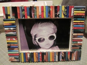 Recycled Magazine Frame 008