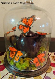 How to make a butterfly terrarium in glass dome real butterfly, butterflies, glass dome, butterfly art, butterflies art, butterfly collection, butterfly gifts, acrylic tube, moss, moth crystals
