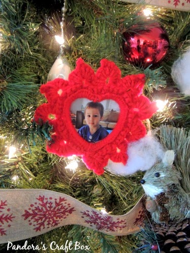 Crochet, Christmas ornament, heart crochet, picture ornament, 